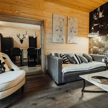 Cozy Near The Center Apartment *